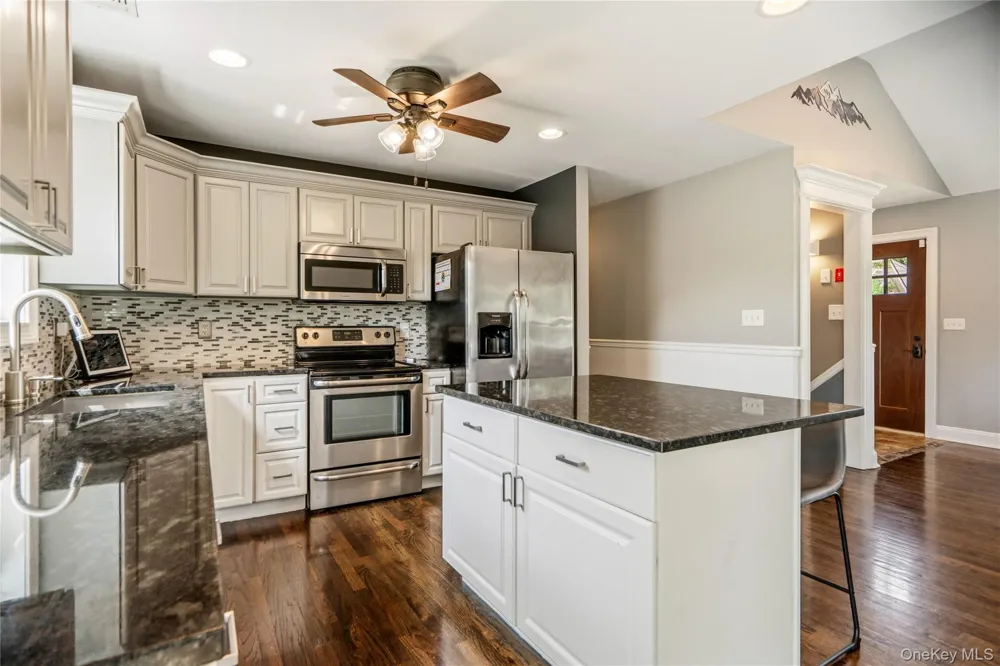 438 Richmond Boulevard Ronkonkoma, NY 11779
