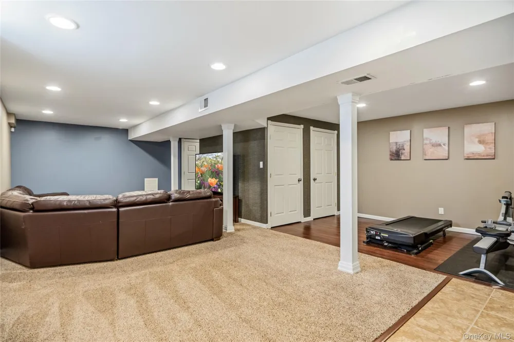 438 Richmond Boulevard Ronkonkoma, NY 11779