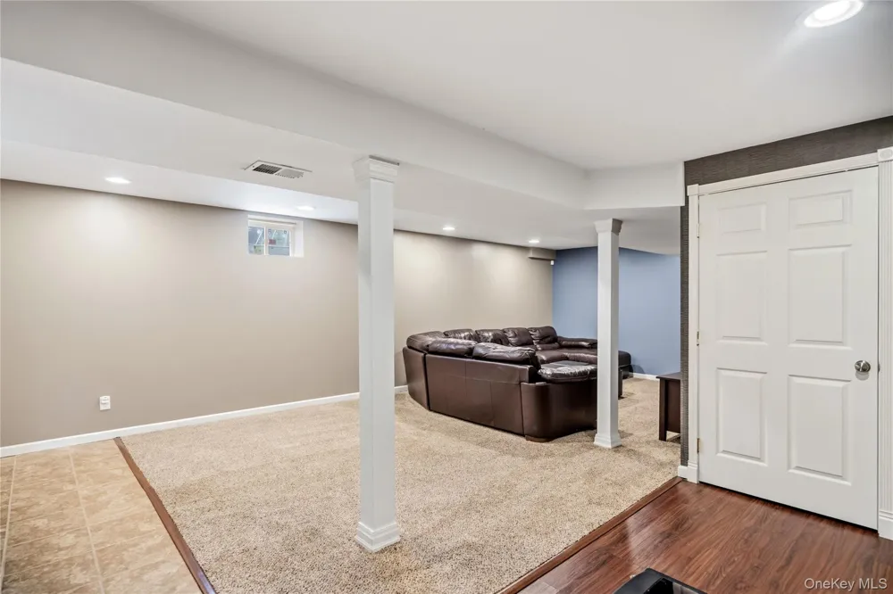 438 Richmond Boulevard Ronkonkoma, NY 11779