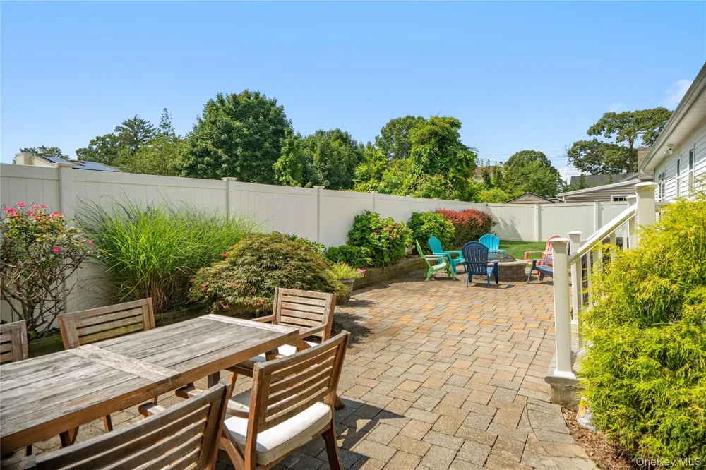 438 Richmond Boulevard Ronkonkoma, NY 11779
