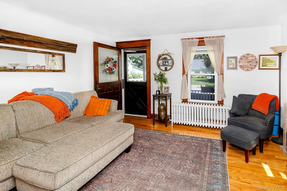 33 North Avenue Pleasant Valley, NY 12569