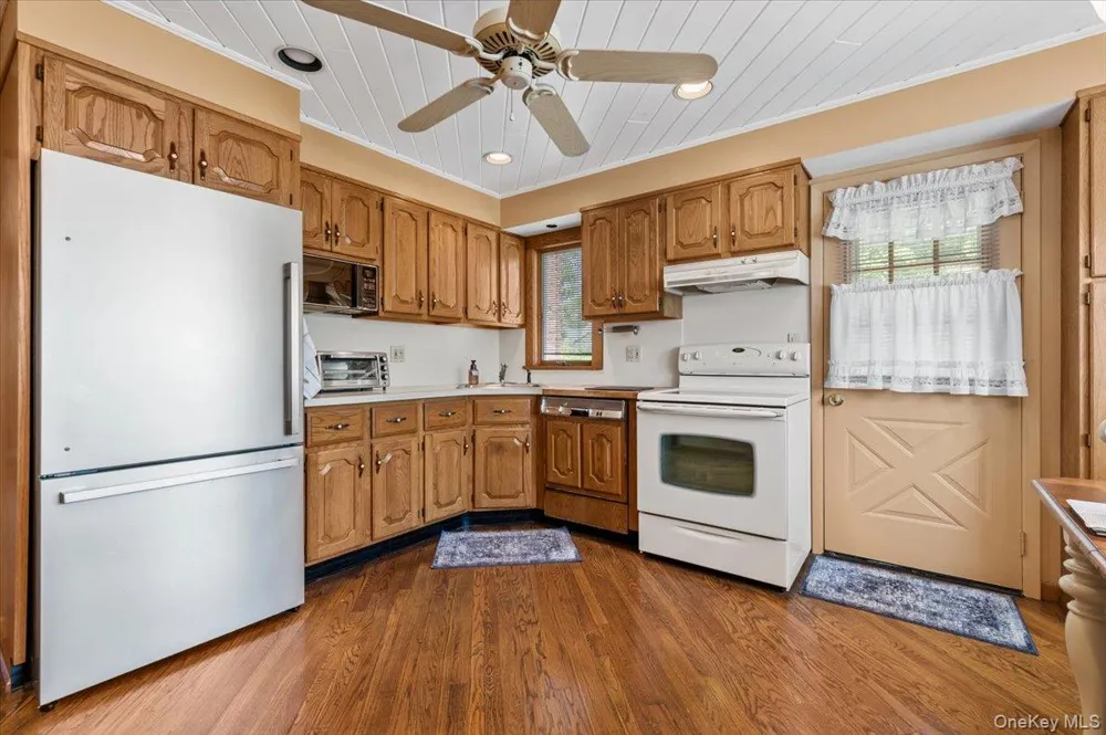 29 Edward Street Bethpage, NY 11714