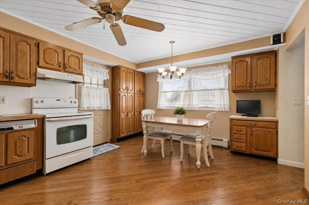29 Edward Street Bethpage, NY 11714