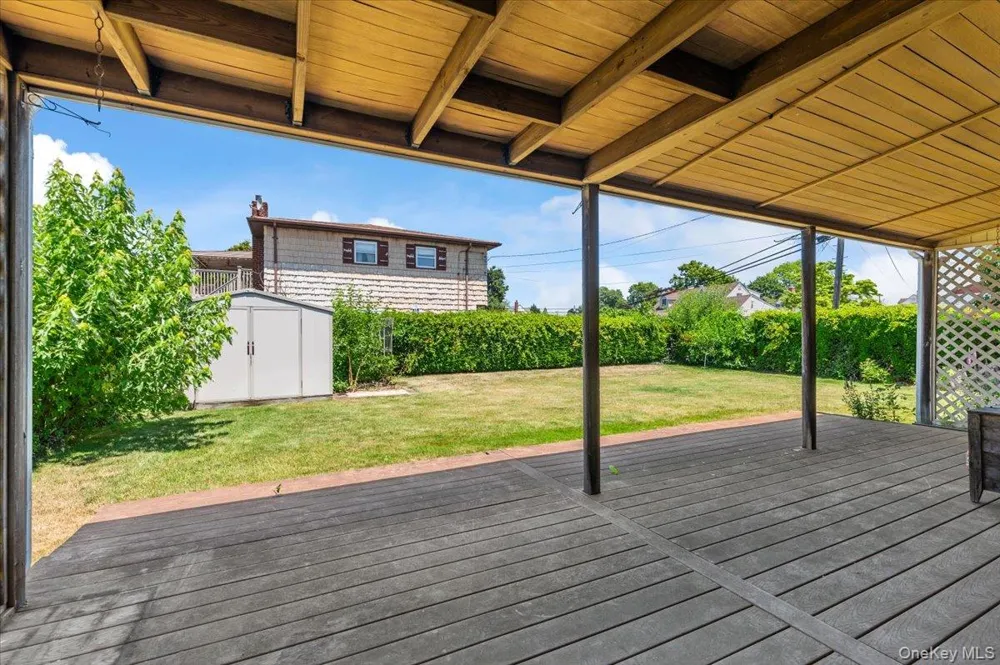 29 Edward Street Bethpage, NY 11714