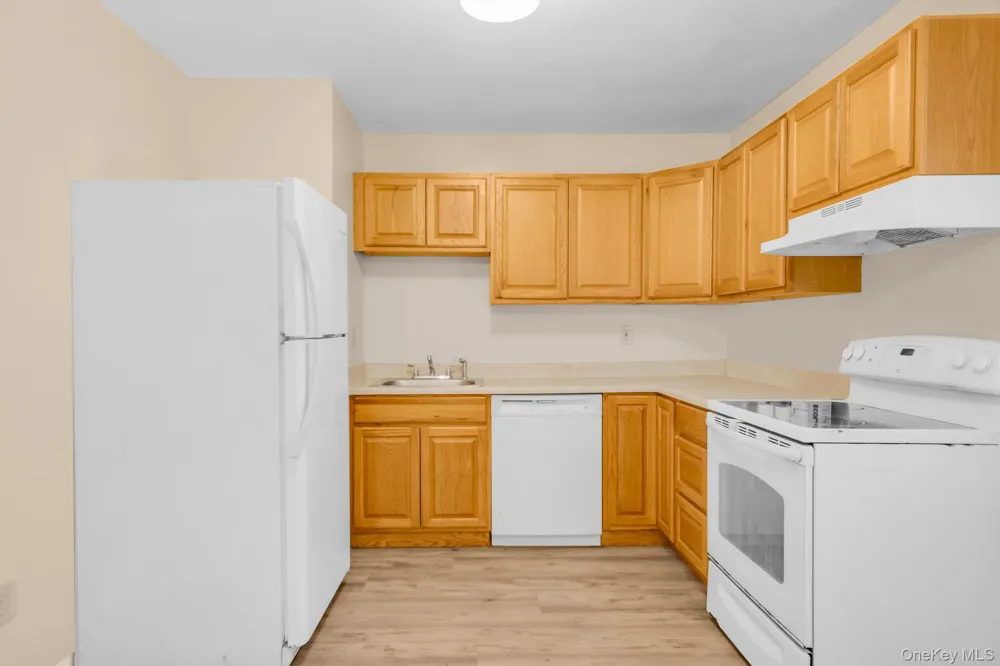 66 Norfleet Lane Coram, NY 11727
