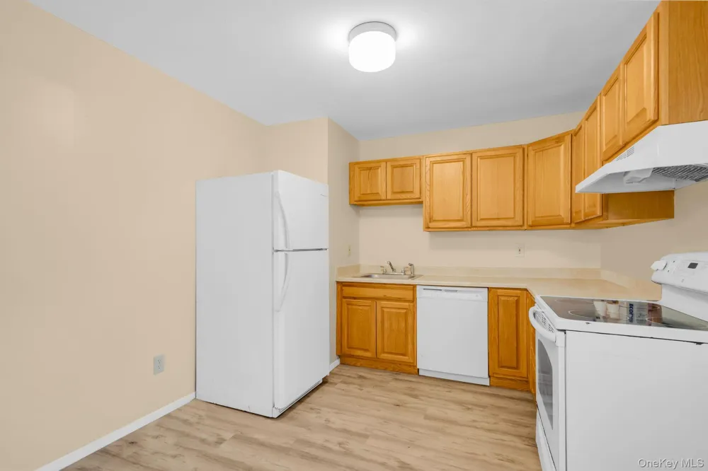 66 Norfleet Lane Coram, NY 11727