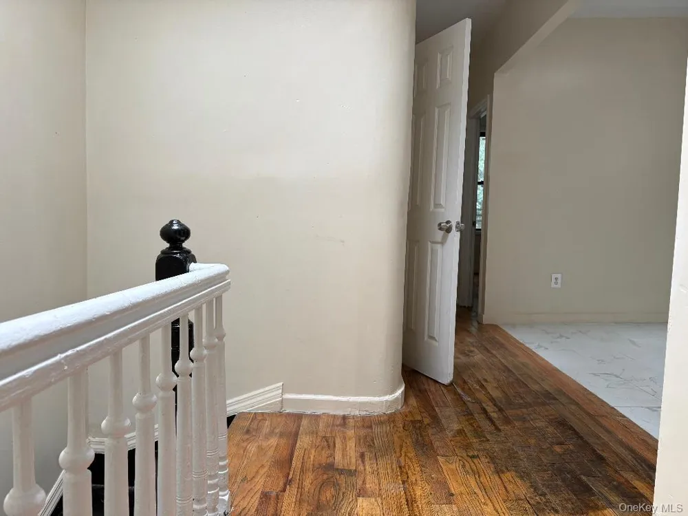 342 E 194th Street Bronx, NY 10458