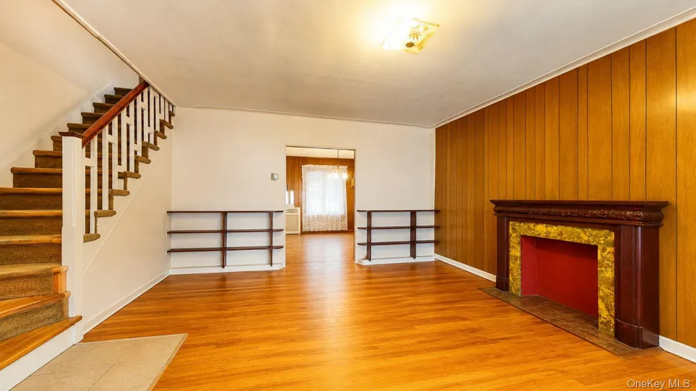 5260 79th Street Elmhurst, NY 11373