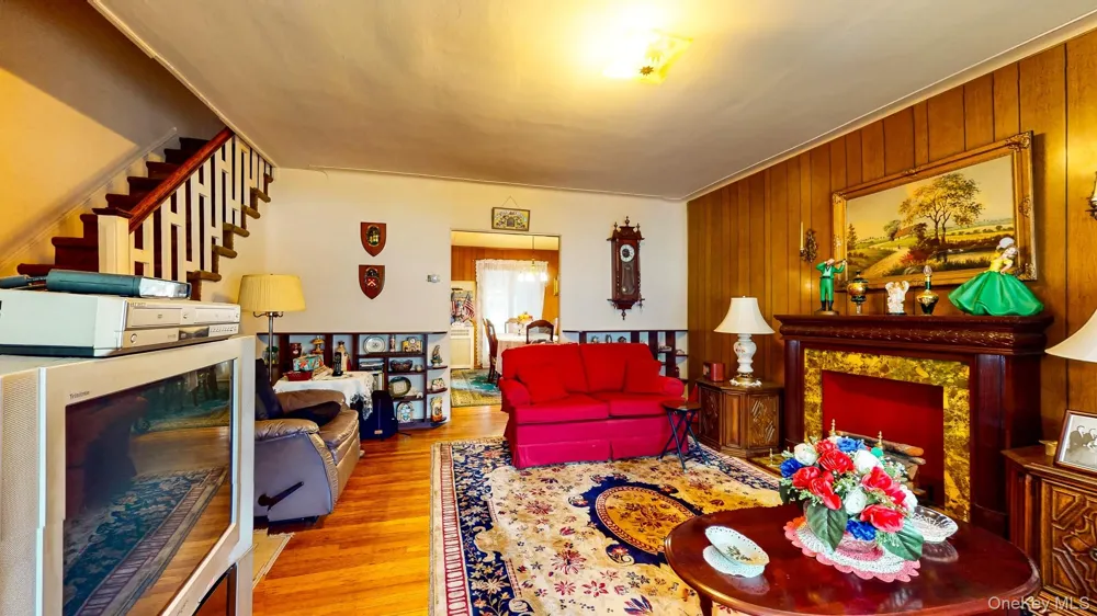 5260 79th Street Elmhurst, NY 11373