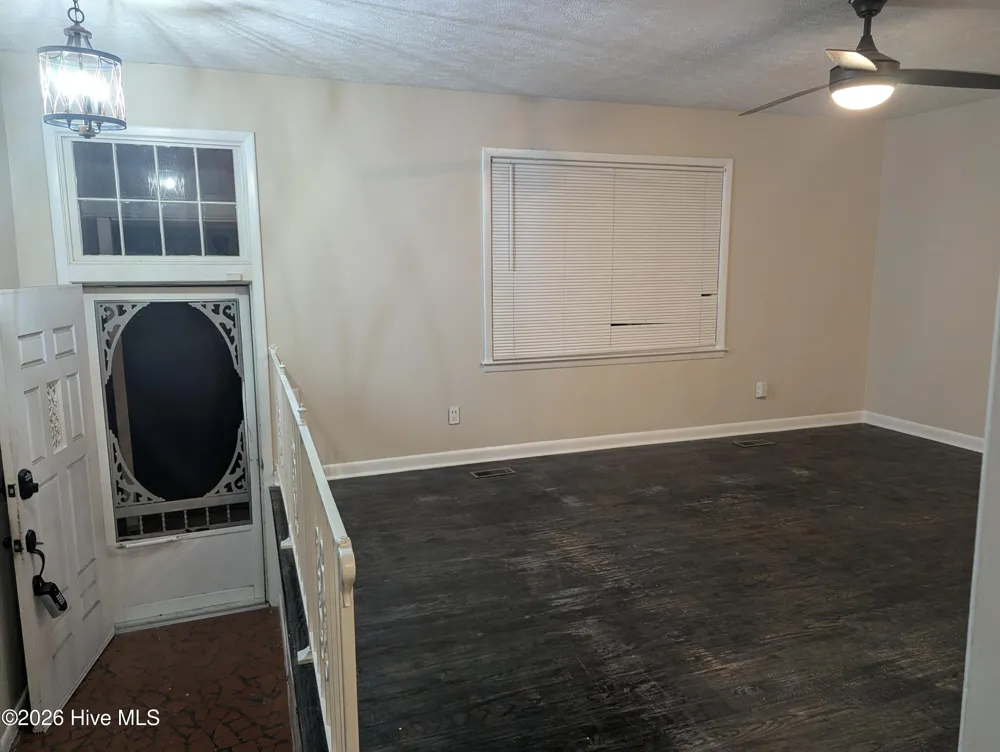 1020 Riverside Circle Spring Lake, NC 28390
