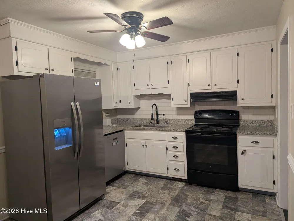 1020 Riverside Circle Spring Lake, NC 28390
