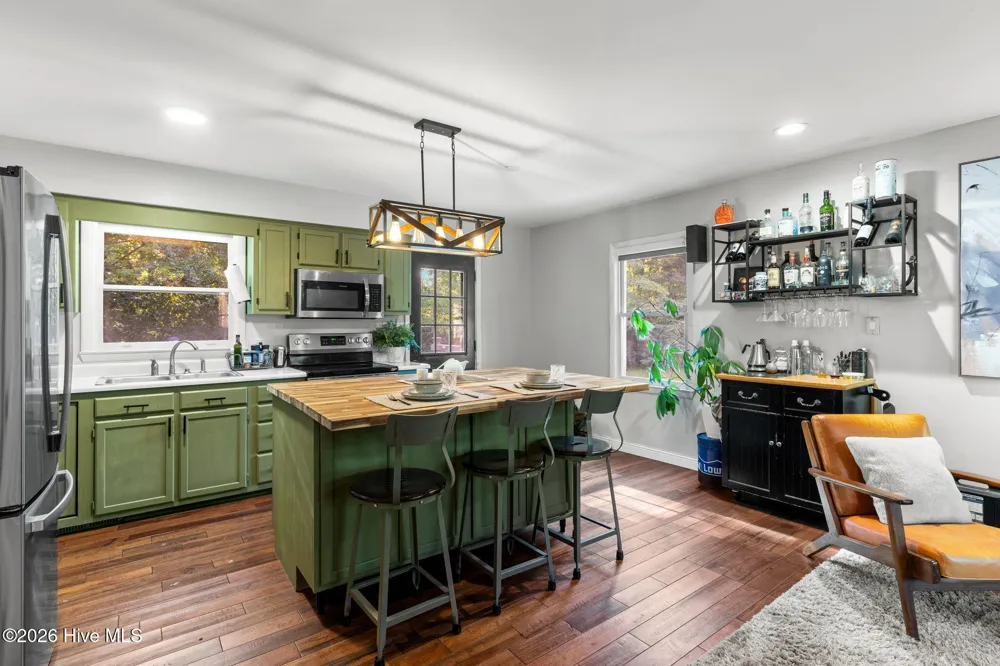 719 Lewis Road Leland, NC 28451