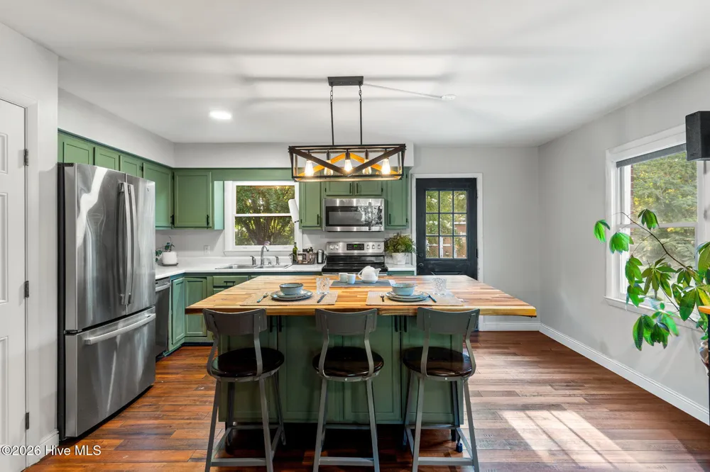 719 Lewis Road Leland, NC 28451