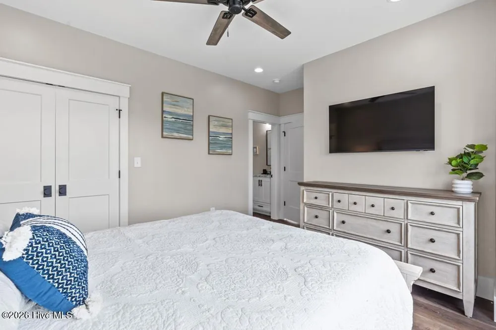 6620 Kings Lynn Drive Oak Island, NC 28465
