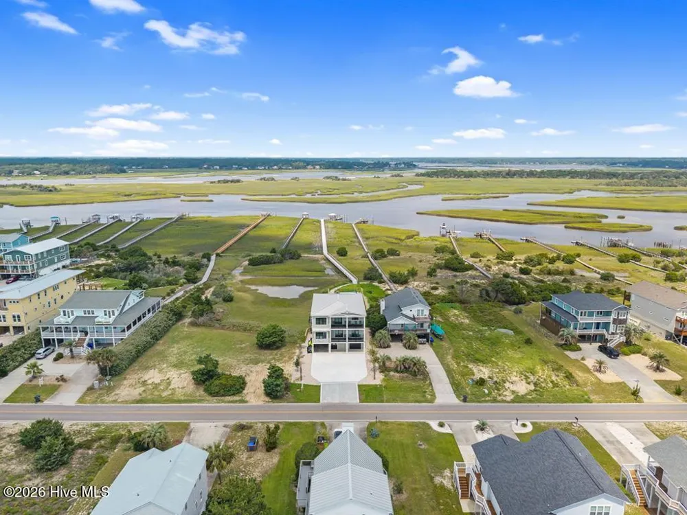 6620 Kings Lynn Drive Oak Island, NC 28465