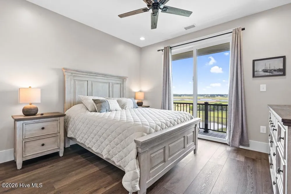 6620 Kings Lynn Drive Oak Island, NC 28465