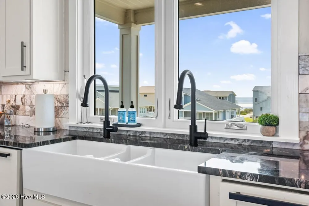 6620 Kings Lynn Drive Oak Island, NC 28465