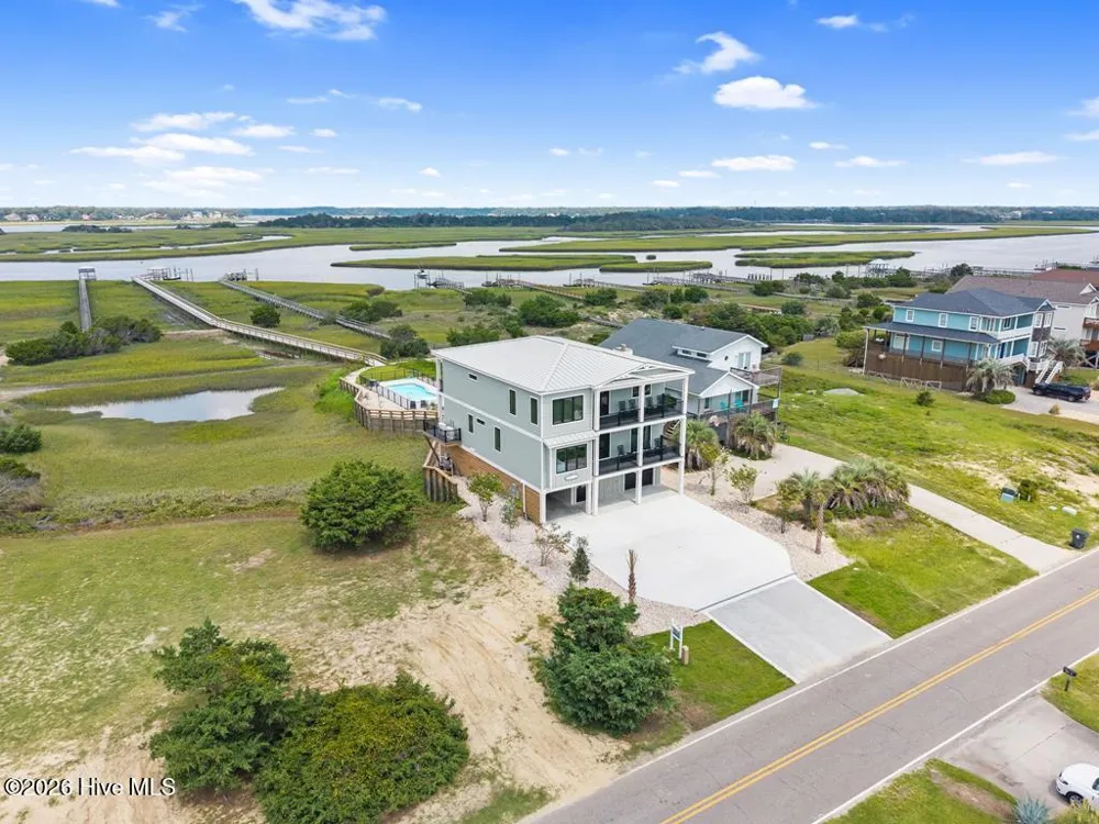6620 Kings Lynn Drive Oak Island, NC 28465