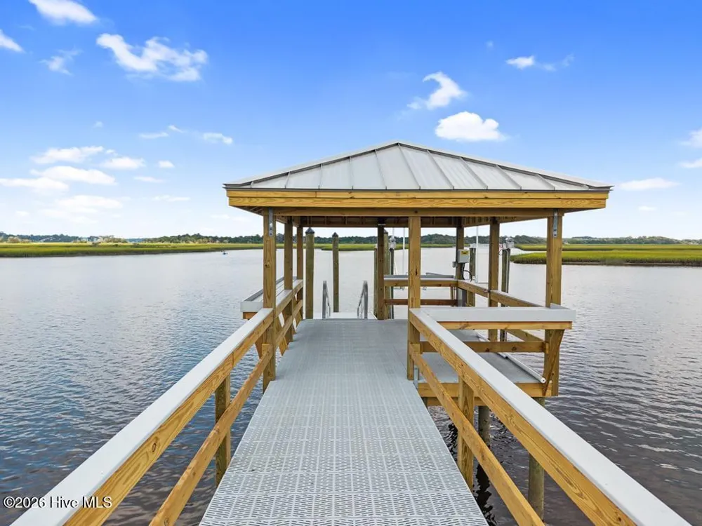 6620 Kings Lynn Drive Oak Island, NC 28465