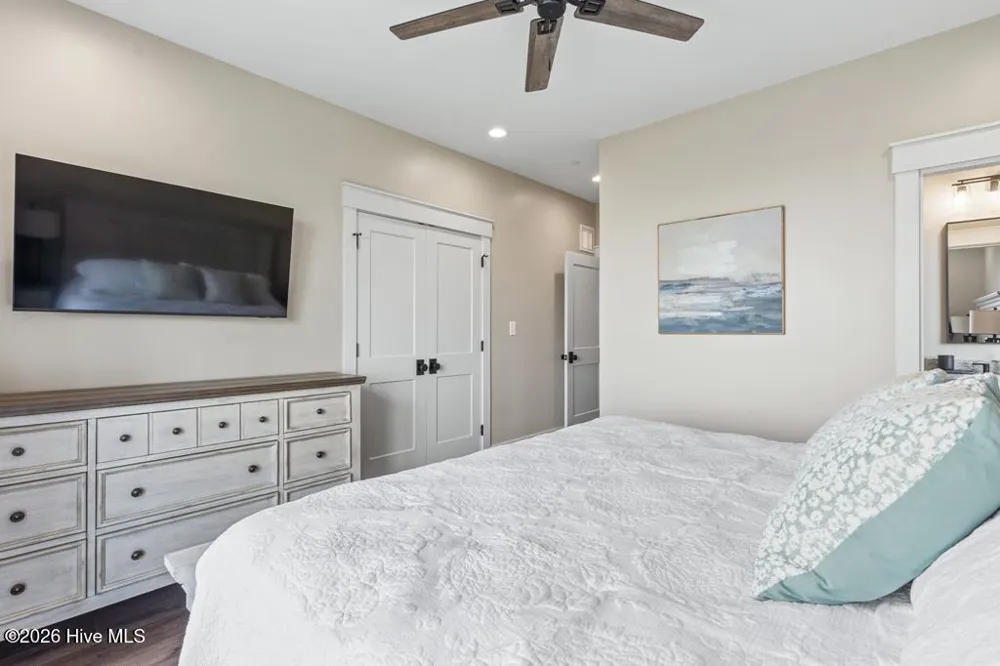 6620 Kings Lynn Drive Oak Island, NC 28465