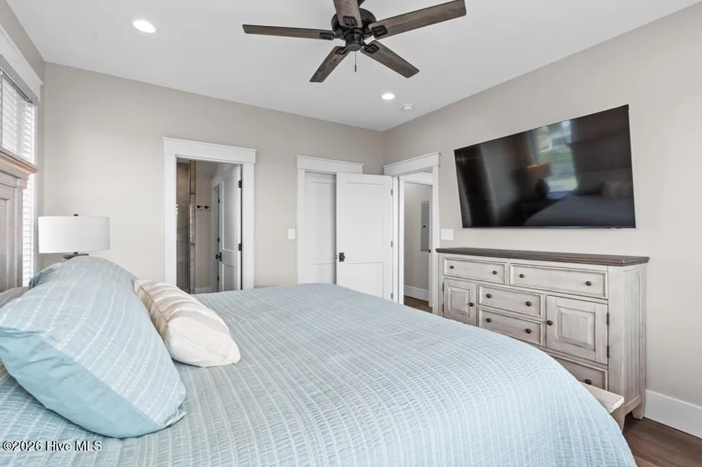 6620 Kings Lynn Drive Oak Island, NC 28465