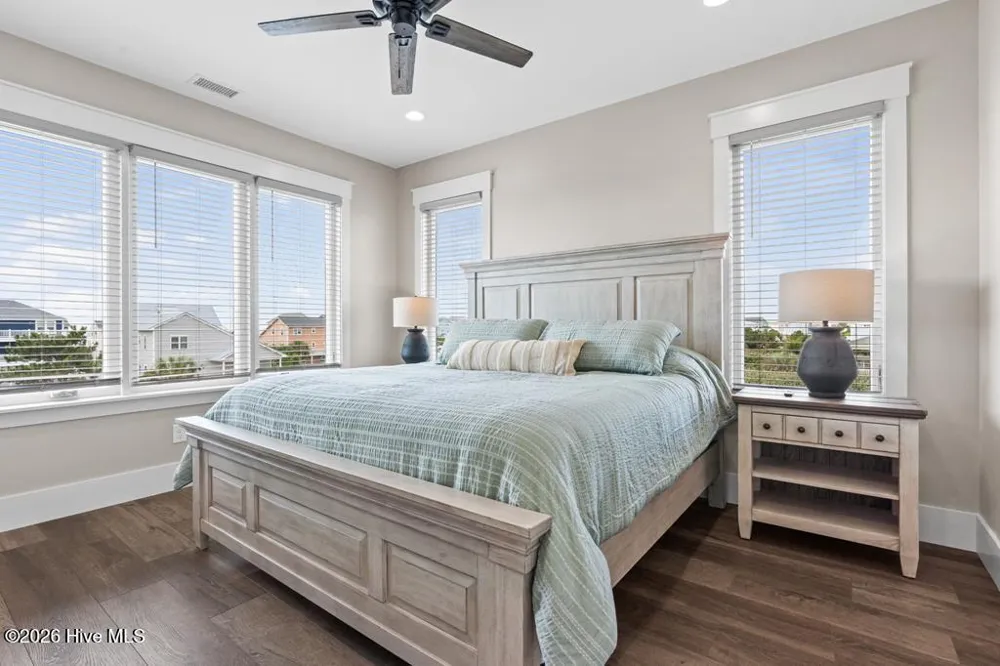 6620 Kings Lynn Drive Oak Island, NC 28465