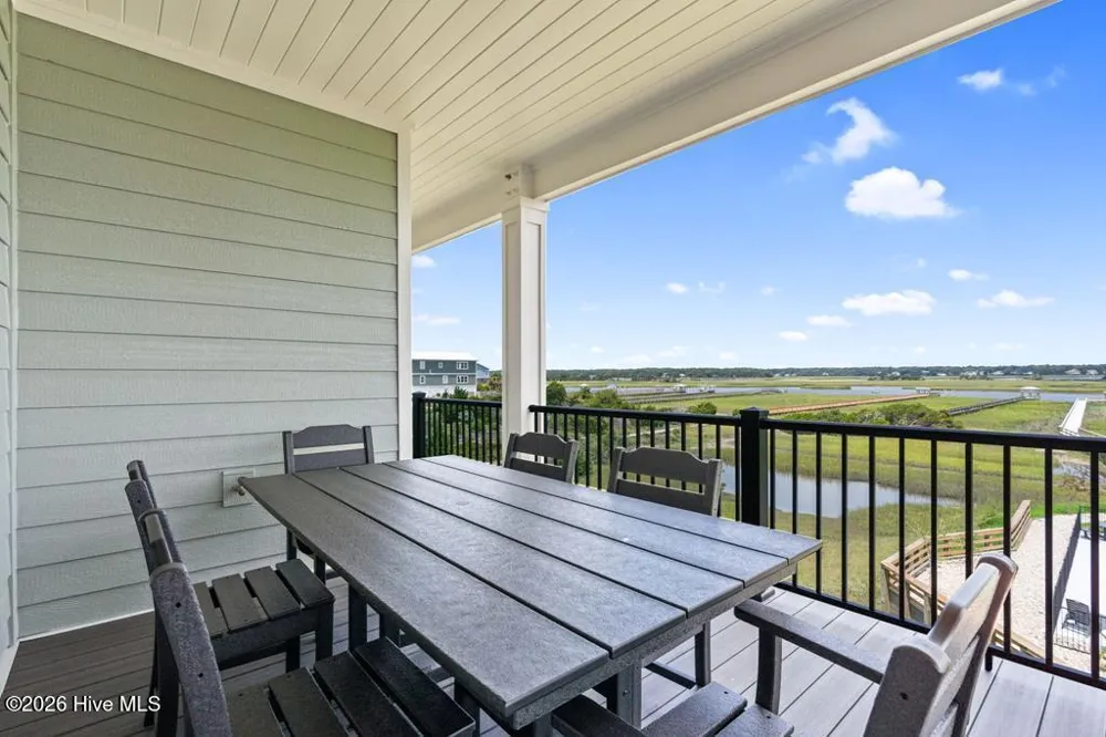 6620 Kings Lynn Drive Oak Island, NC 28465