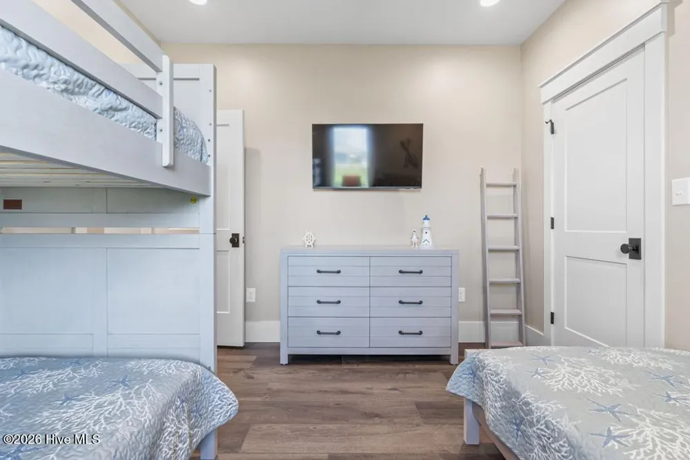 6620 Kings Lynn Drive Oak Island, NC 28465
