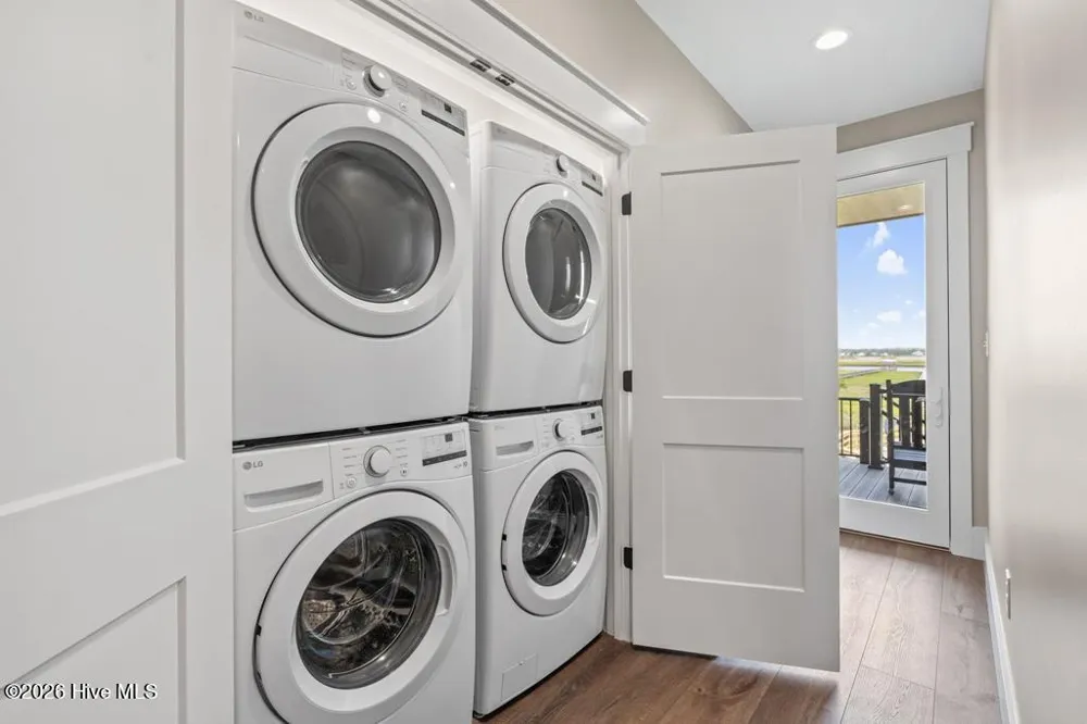 6620 Kings Lynn Drive Oak Island, NC 28465