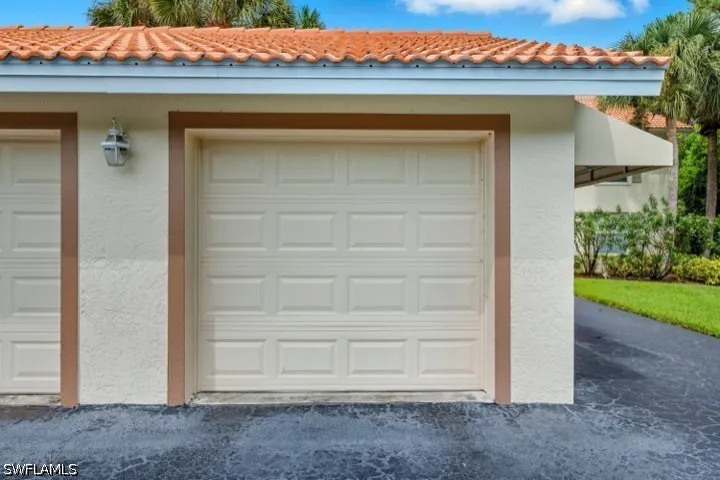 Robin Hood Circle #104 Naples, FL 34104