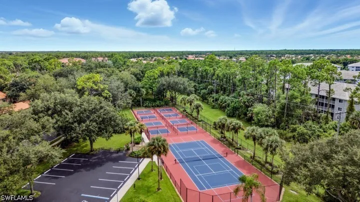 Robin Hood Circle #104 Naples, FL 34104