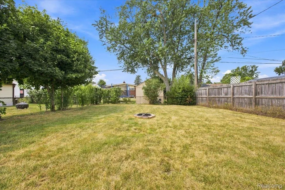 1333 Selfridge Boulevard Clawson City, MI 48017