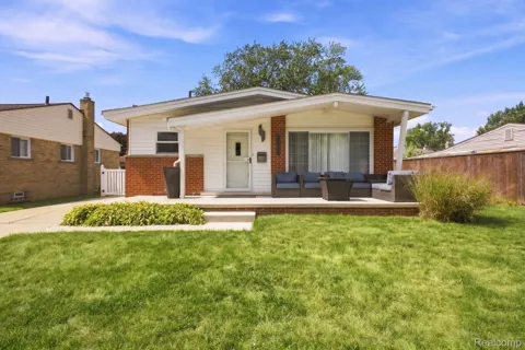 1333 Selfridge Boulevard