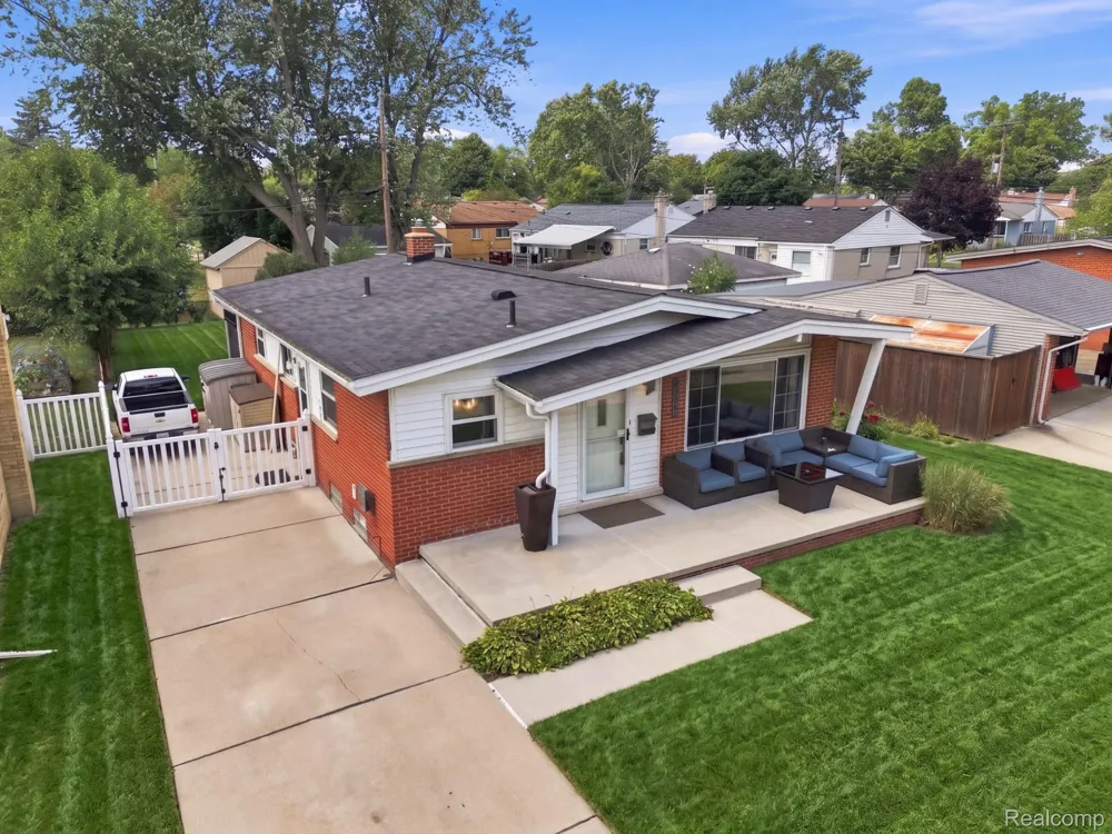 1333 Selfridge Boulevard Clawson City, MI 48017