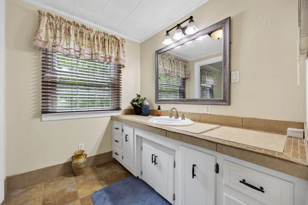 115 Sunset Dr Livingston, TN 38570