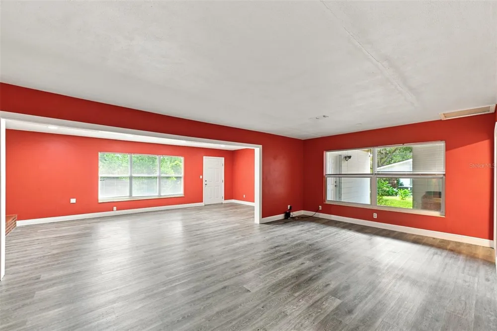 11515 RAVINE ROAD Tampa, FL 33612