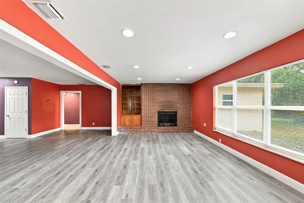11515 RAVINE ROAD Tampa, FL 33612