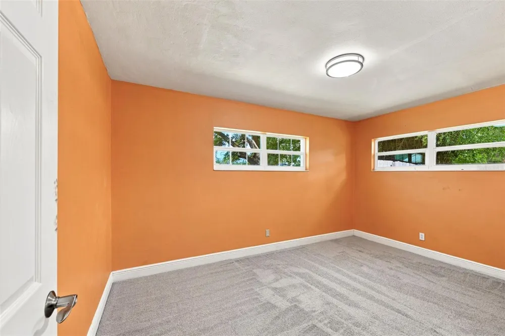 11515 RAVINE ROAD Tampa, FL 33612
