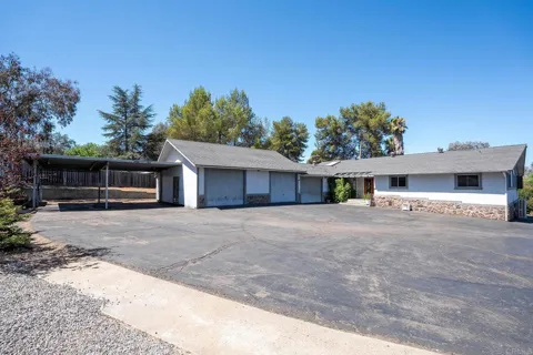 2425 DENOVA DR