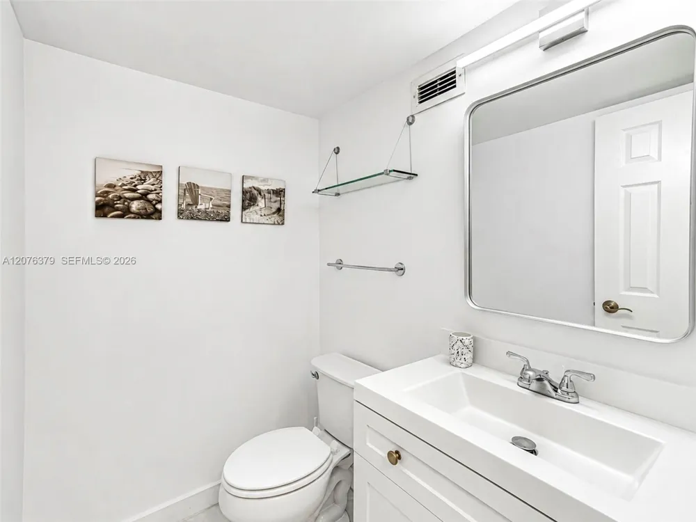 137 Golden Isles Dr #804 Hallandale Beach, FL 33009