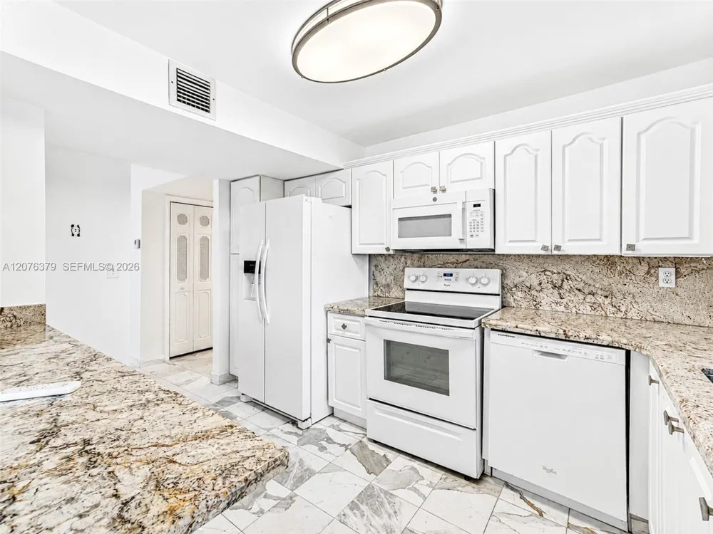 137 Golden Isles Dr #804 Hallandale Beach, FL 33009