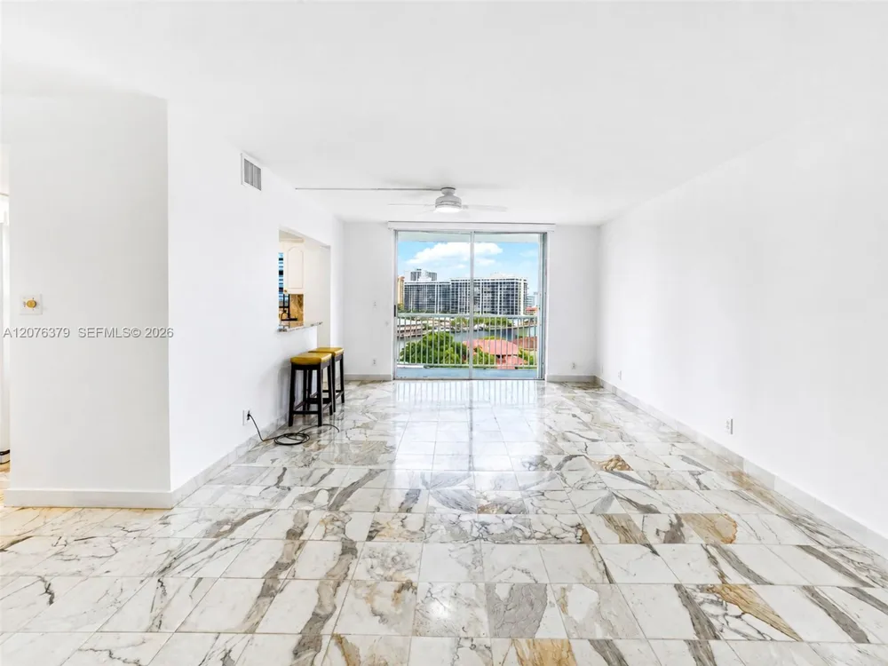 137 Golden Isles Dr #804 Hallandale Beach, FL 33009