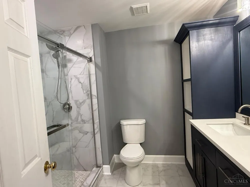8354 Shadowpoint Court Montgomery, OH 45242