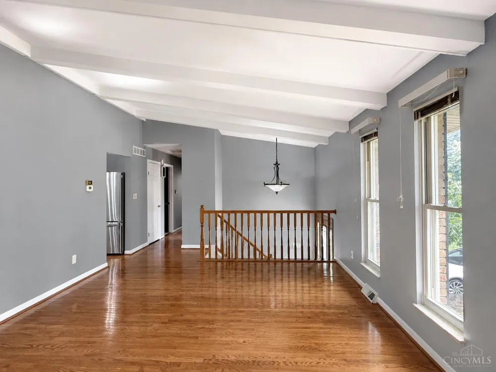 8354 Shadowpoint Court Montgomery, OH 45242