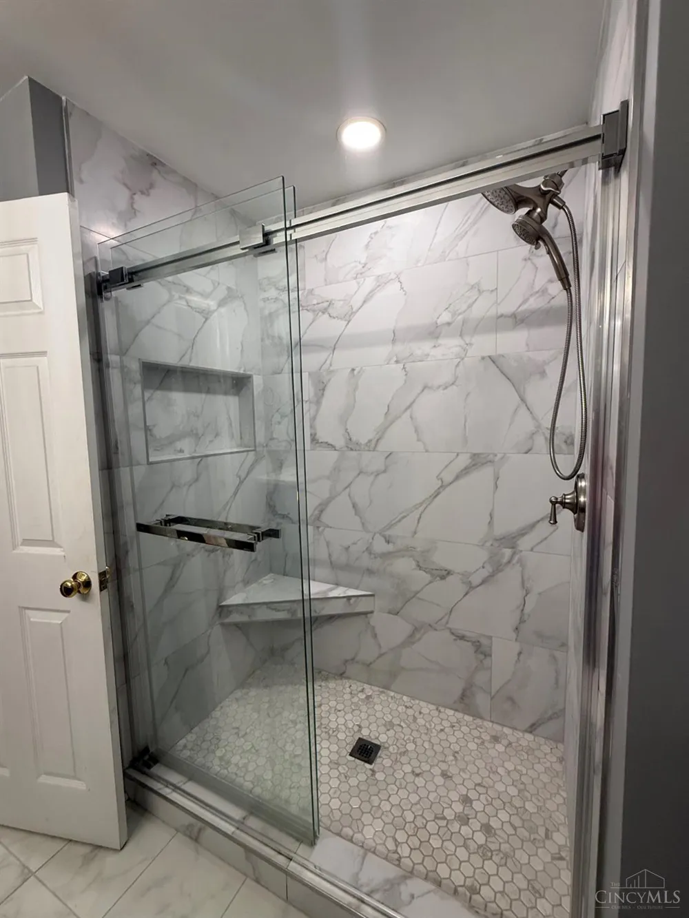 8354 Shadowpoint Court Montgomery, OH 45242