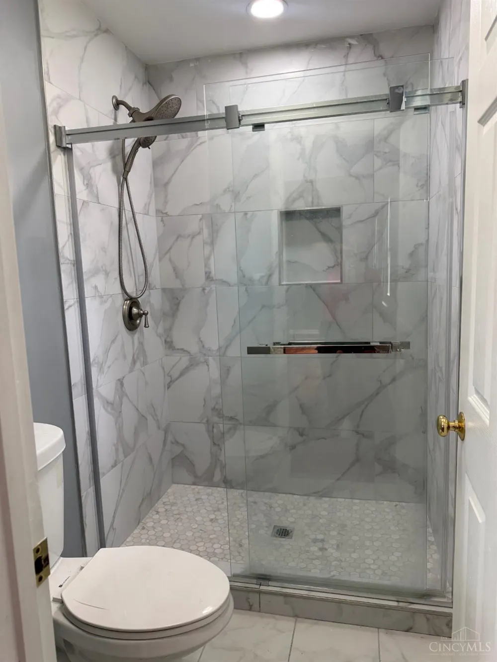 8354 Shadowpoint Court Montgomery, OH 45242