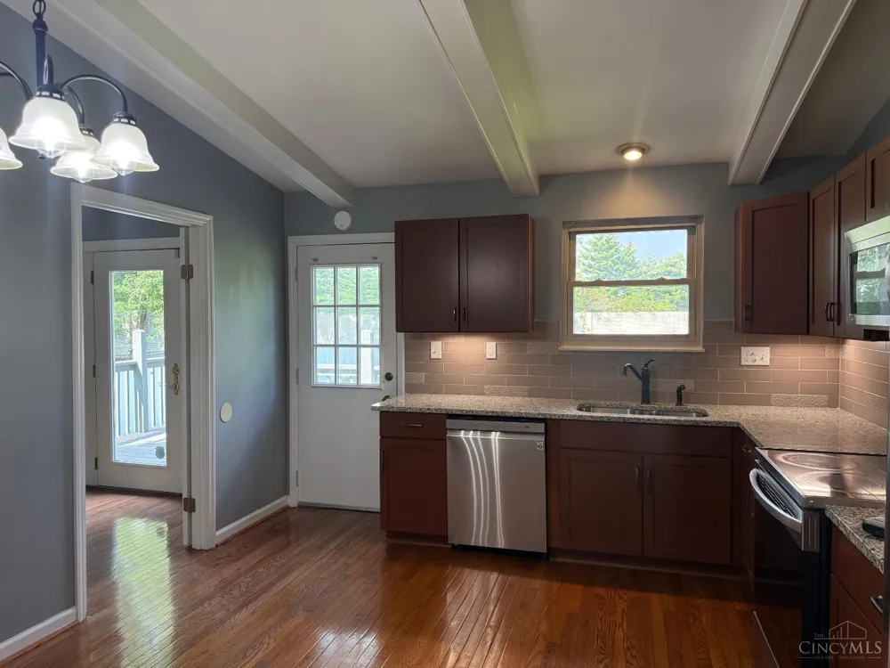 8354 Shadowpoint Court Montgomery, OH 45242
