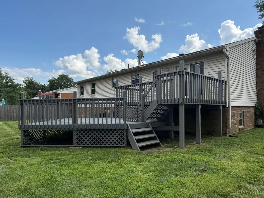 8354 Shadowpoint Court Montgomery, OH 45242