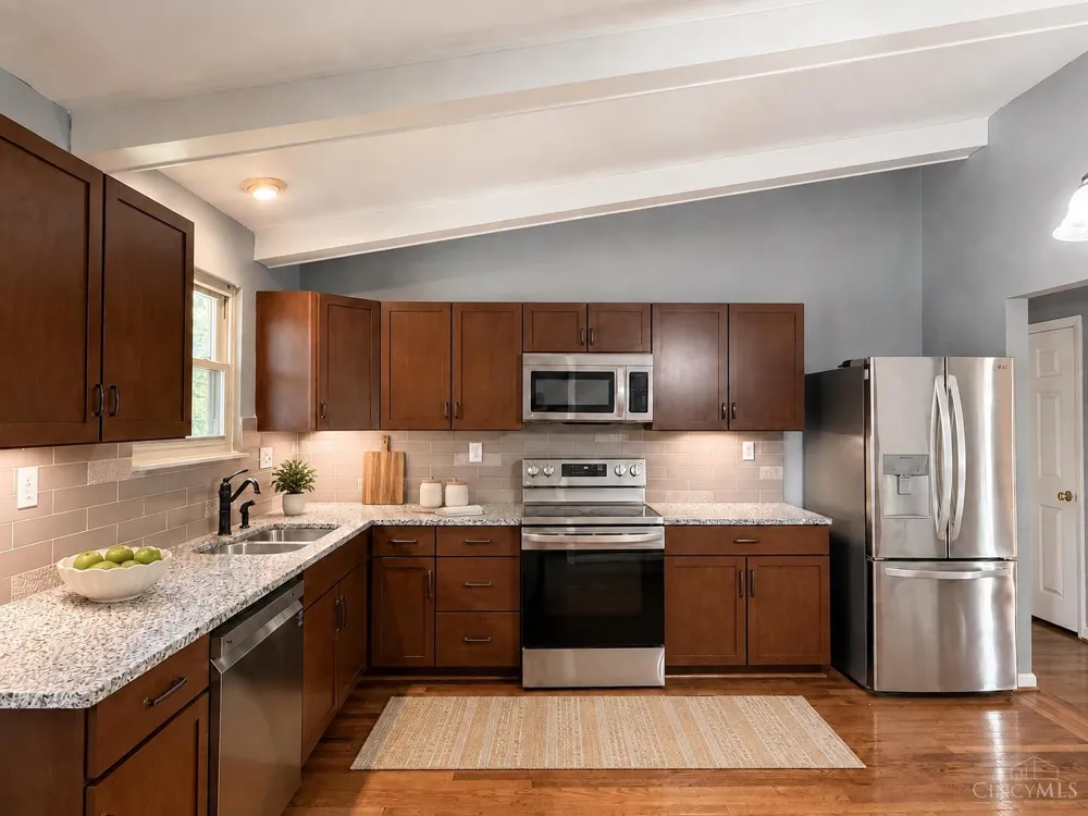 8354 Shadowpoint Court Montgomery, OH 45242