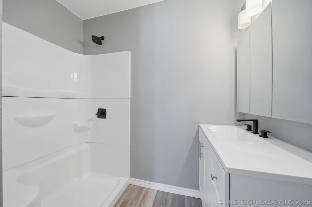 219 E Ozark Street Morris, OK 74445